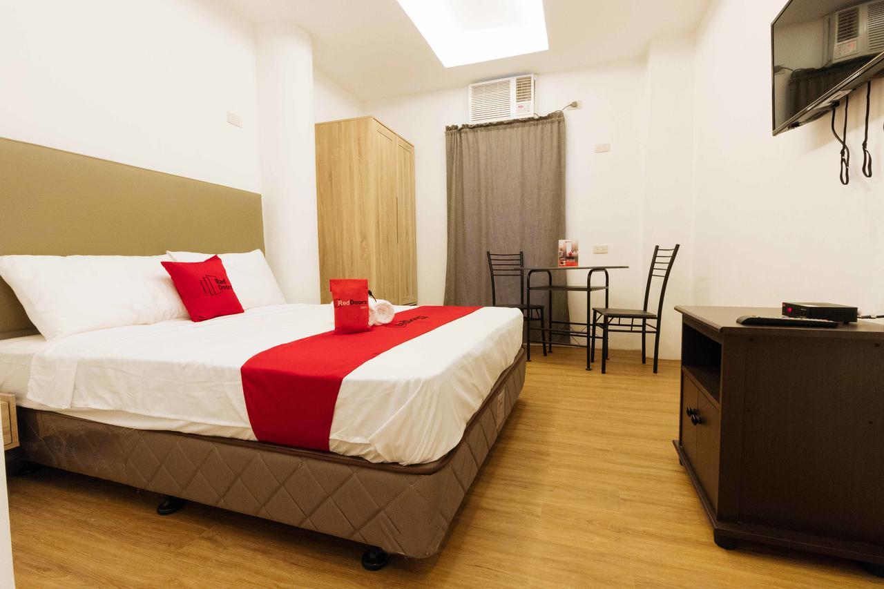 Reddoorz Plus Near Commonwealth Regalado Quezon City Zewnętrze zdjęcie