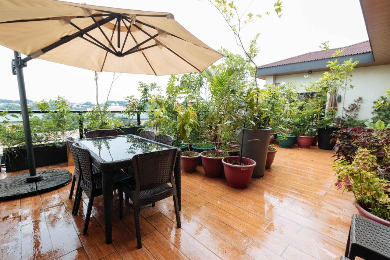Reddoorz Plus Near Commonwealth Regalado Quezon City Zewnętrze zdjęcie