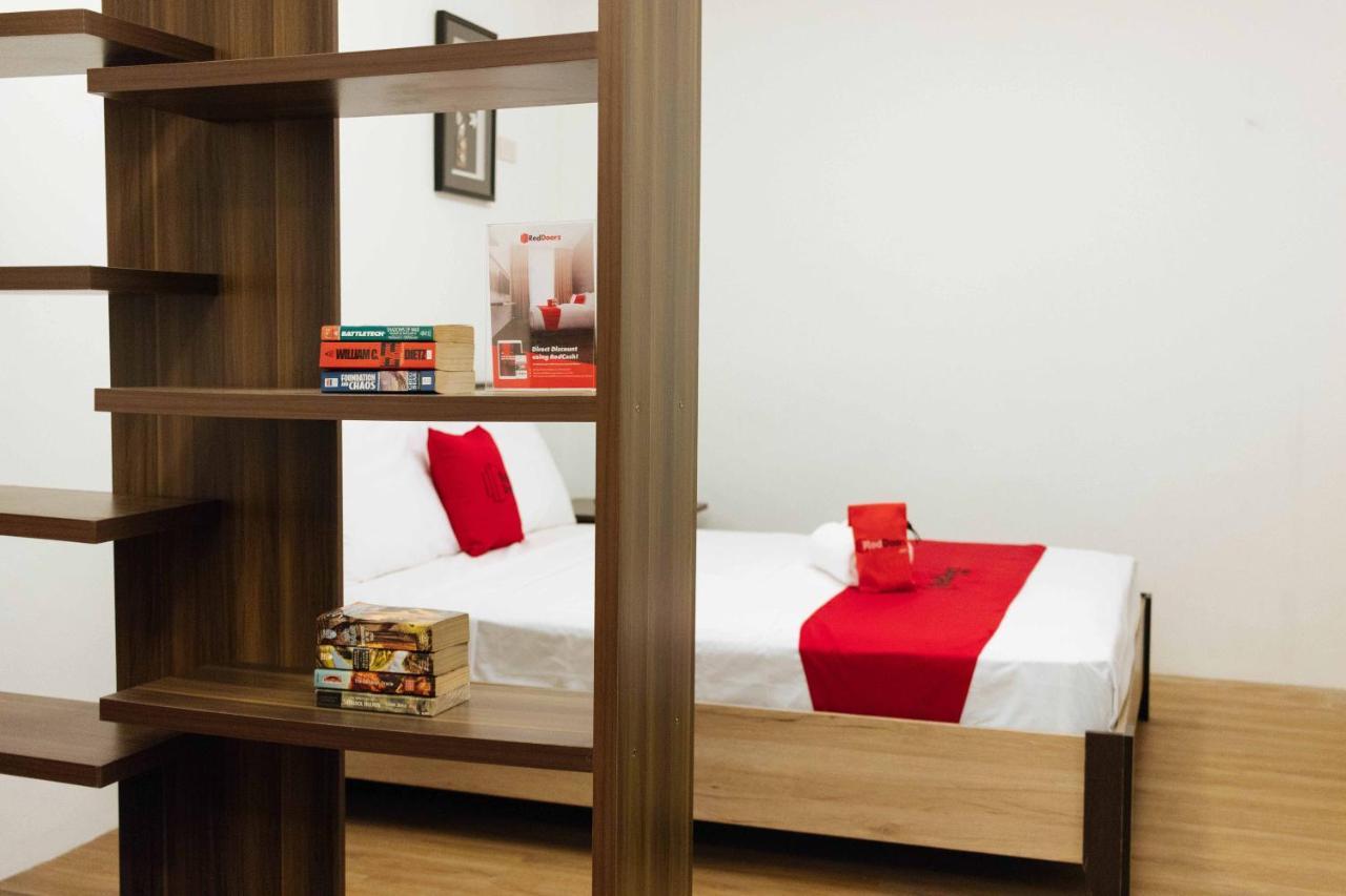 Reddoorz Plus Near Commonwealth Regalado Quezon City Zewnętrze zdjęcie